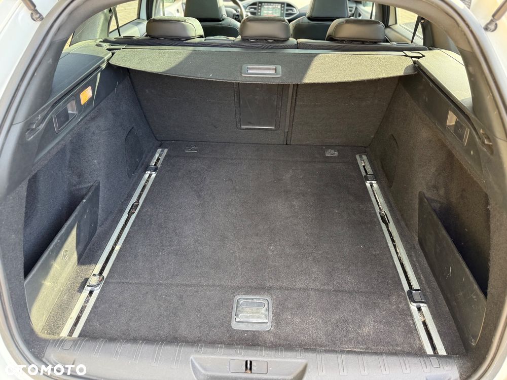 Peugeot 308 SW BlueHDi 180 EAT6 GT - 18