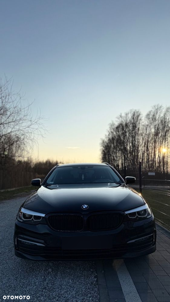BMW Seria 5 518d - 26