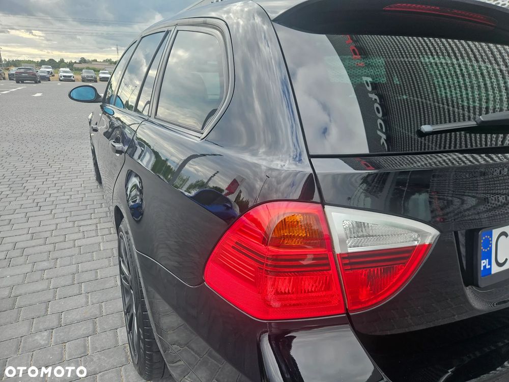 BMW Seria 3 318i - 26