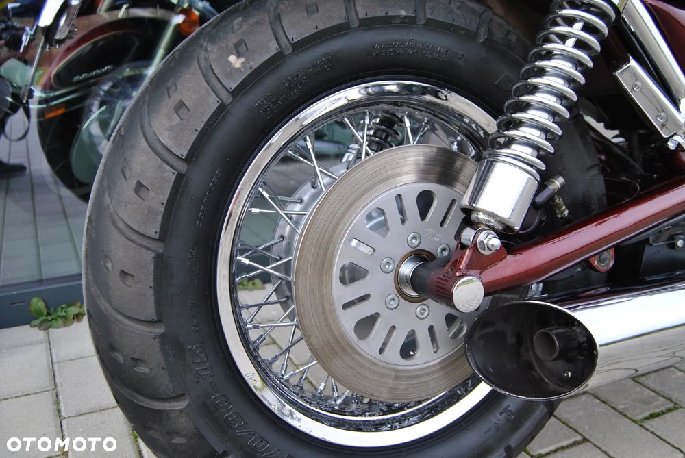 Suzuki Intruder - 15