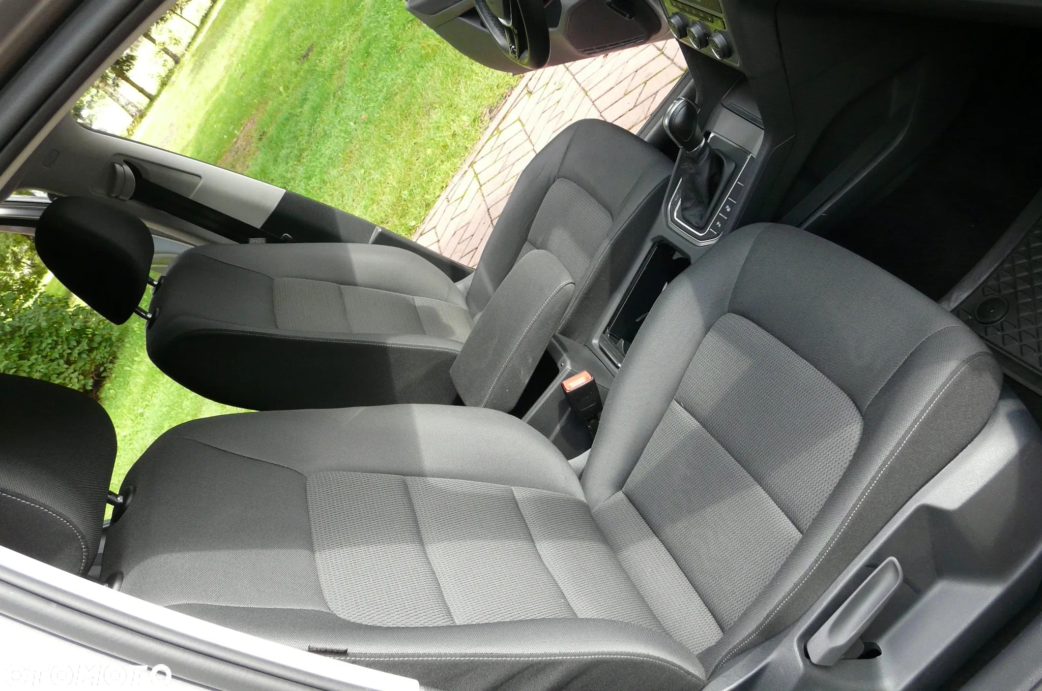 Volkswagen Golf Sportsvan 1.5 TSI ACT DSG Comfortline - 32