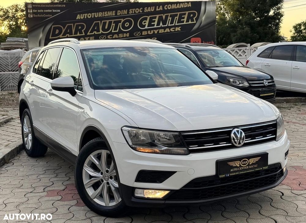 Volkswagen Tiguan - 1