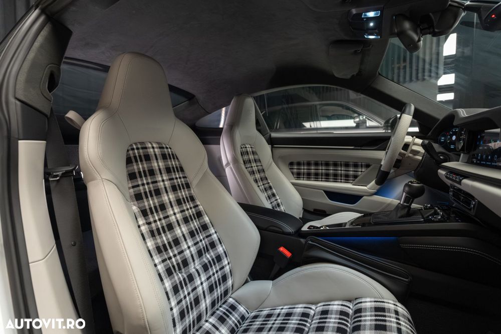 Porsche 992 - 29