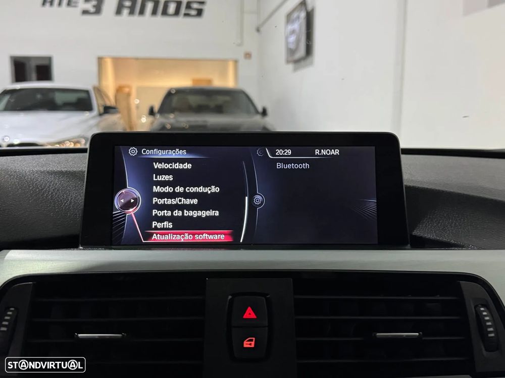 BMW 320 d Touring Pack M - 37