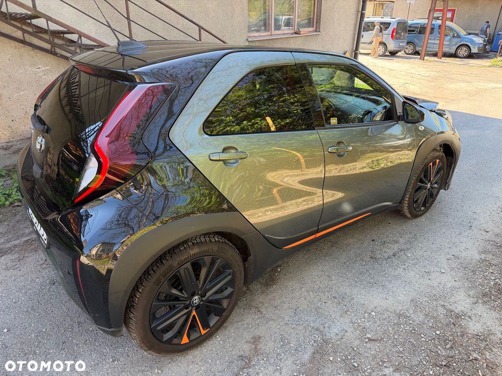 Toyota Aygo X 1.0 VVT-i JBL CVT - 23