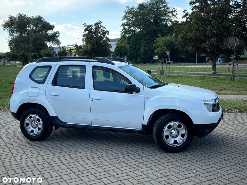 Dacia Duster 1.6 16V 4x4 - 11