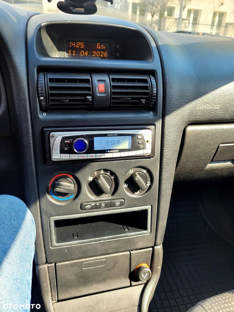 Opel Astra - 4