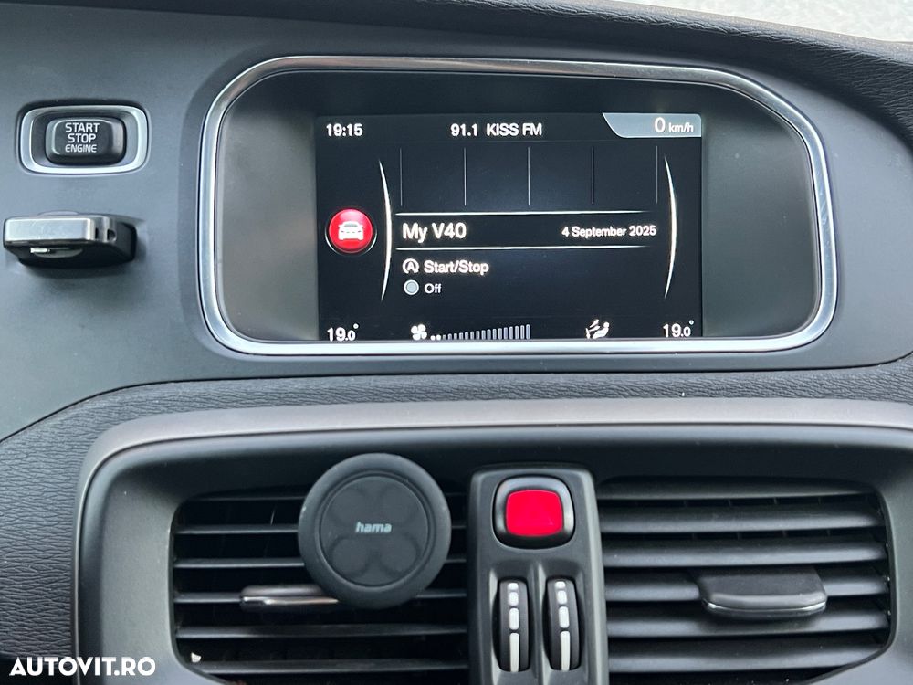 Volvo V40 D2 ECO Aut. R-Design - 21