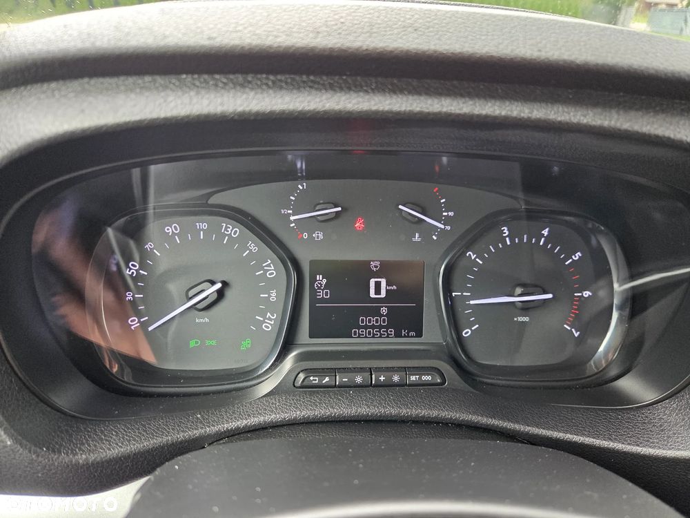 Opel vivaro - 10