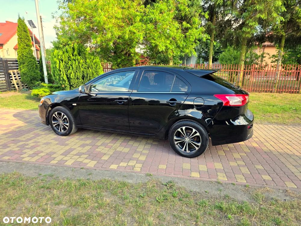 Mitsubishi Lancer 1.8 DID Instyle NAVI - 27