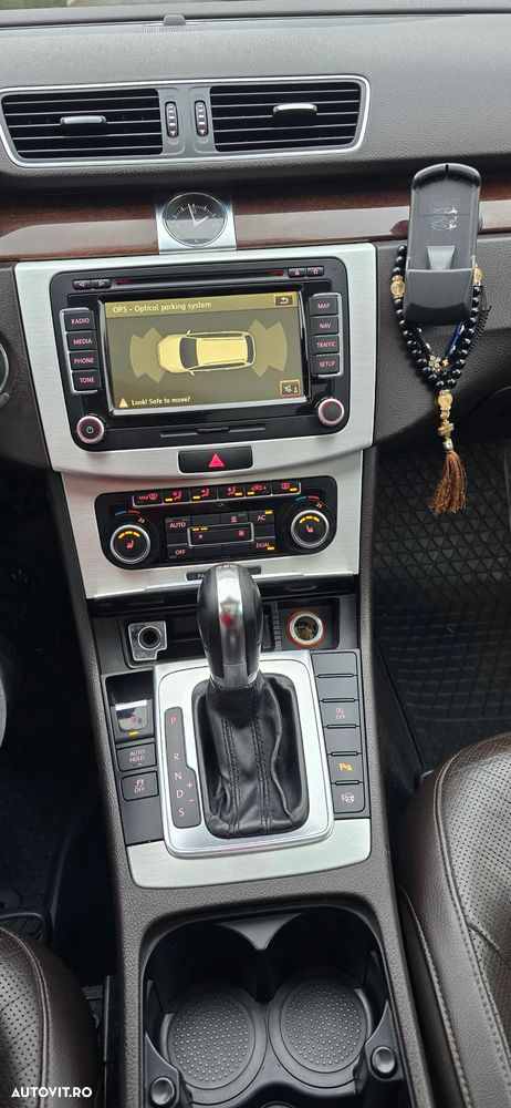 Volkswagen Passat Variant 2.0 TDI DPF DSG Highline - 16