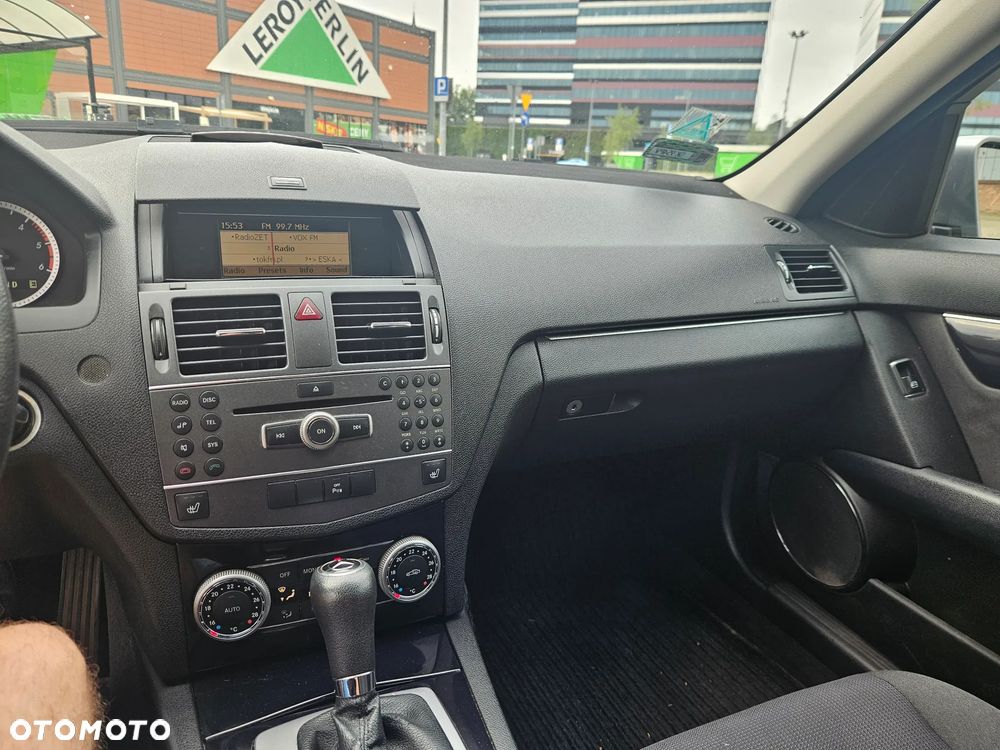Mercedes-Benz Klasa C 220 CDI BlueEff 4-Matic Avantgarde - 14