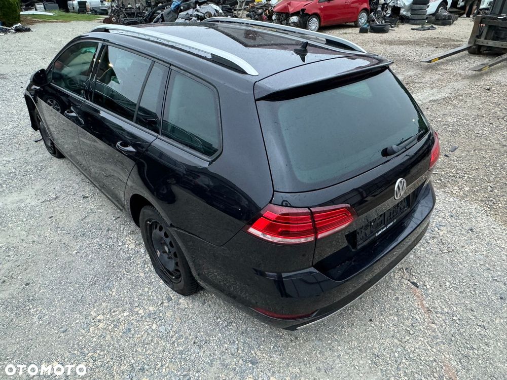 Volkswagen Golf 1.6 TDI SCR DSG Comfortline - 15