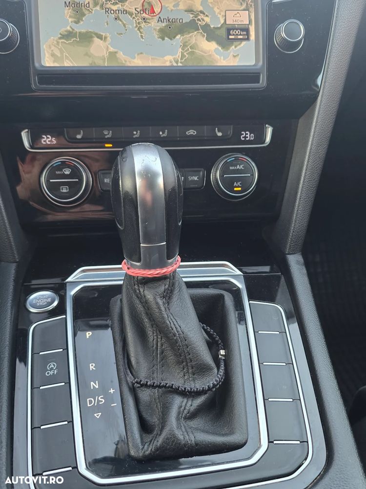 Volkswagen Passat Variant 2.0 TDI DSG R Executive - 12