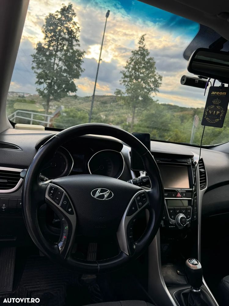 Hyundai i30 1.6 CRDI Comfort+ - 17