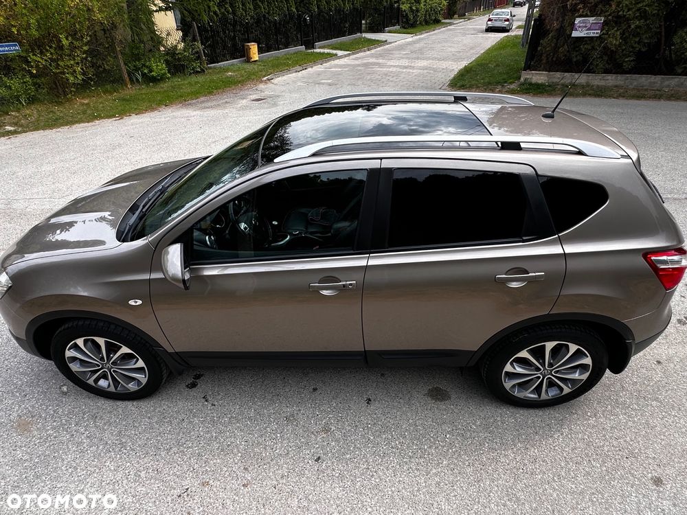 Nissan Qashqai 1.6 dCi 4 x 4 DPF Start/Stop tekna - 16