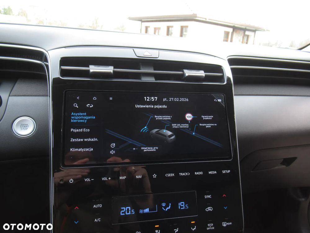 Hyundai Tucson 1.6 T-GDi HEV Executive 2WD - 22