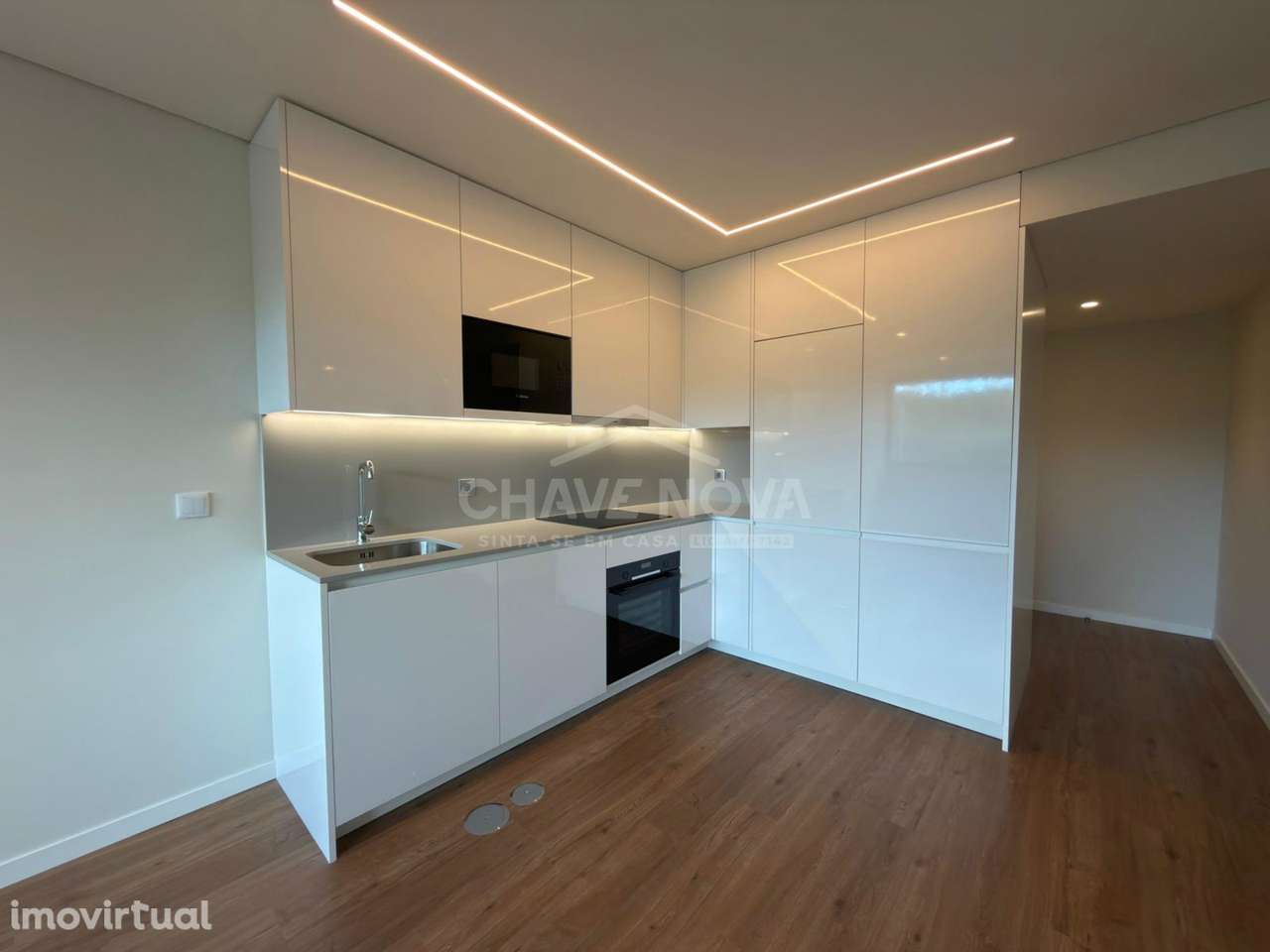 T2+1 Office Novo c/ Lugar de Garagem em Oliveira do Douro - Grande imagem: 3/24