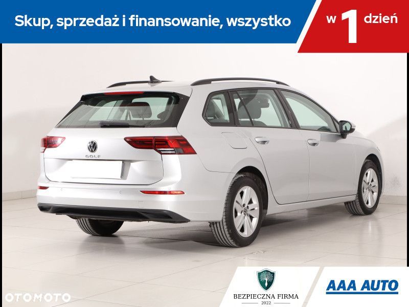 Volkswagen Golf - 6