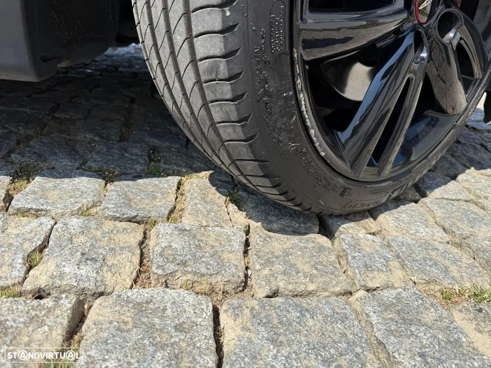 MINI Cabrio Cooper D - 11