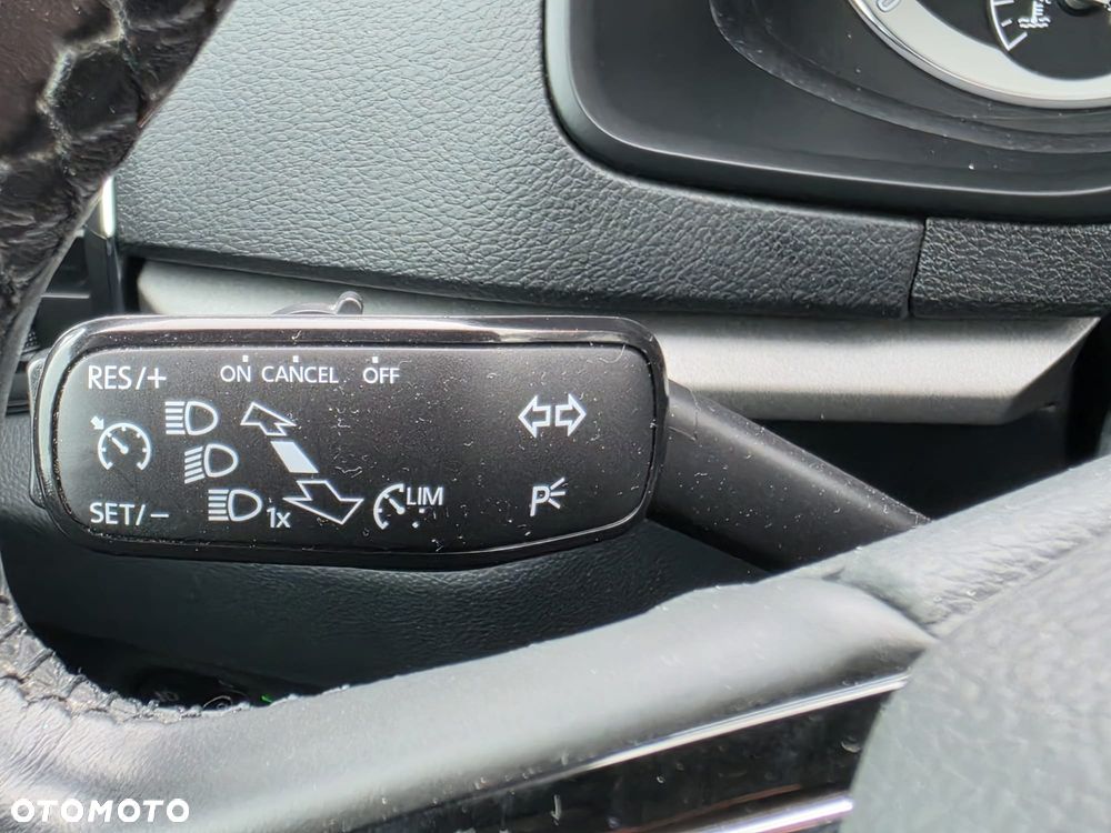 Skoda Karoq 1.5 TSI ACT 4x2 Ambition DSG - 34