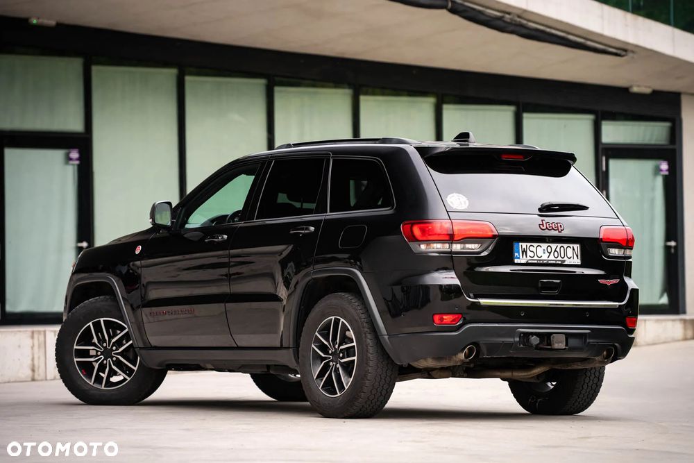 Jeep Grand Cherokee - 10
