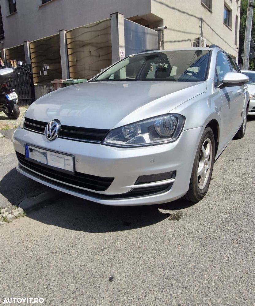 Volkswagen Golf - 6