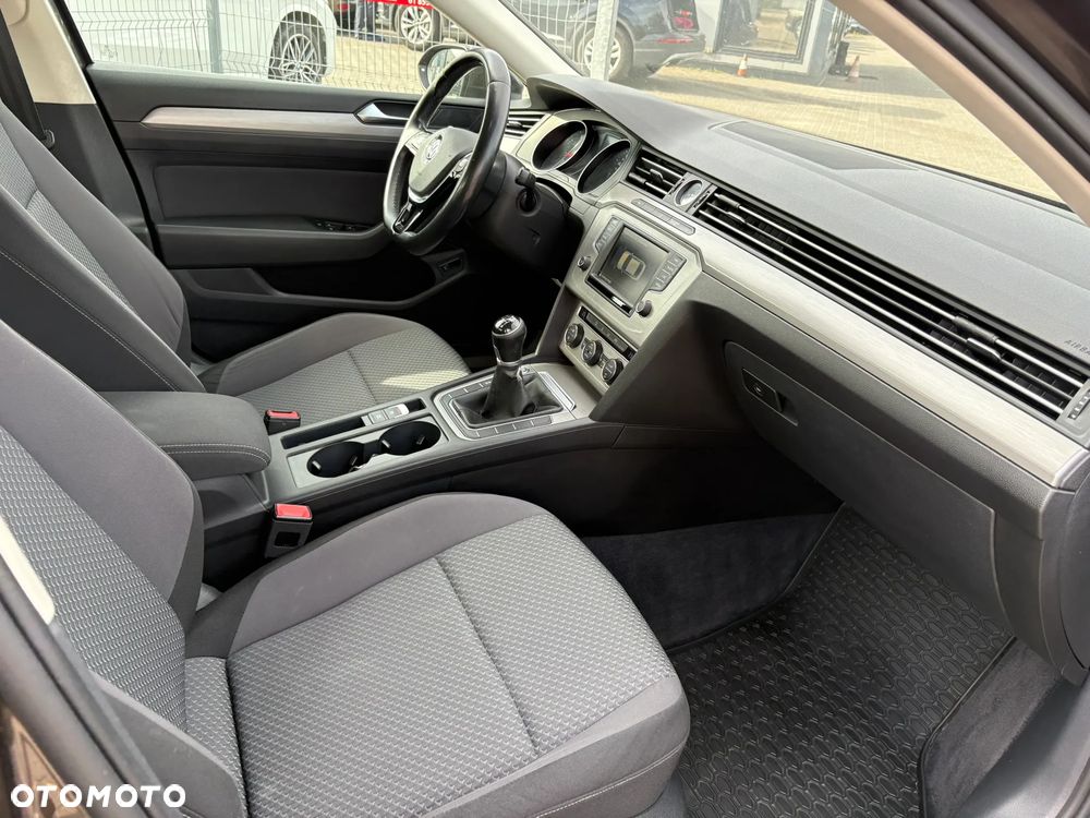 Volkswagen Passat 1.4 TSI BMT Comfortline - 25