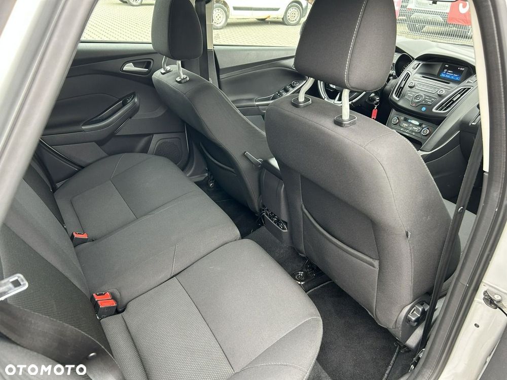 Ford Focus - 13