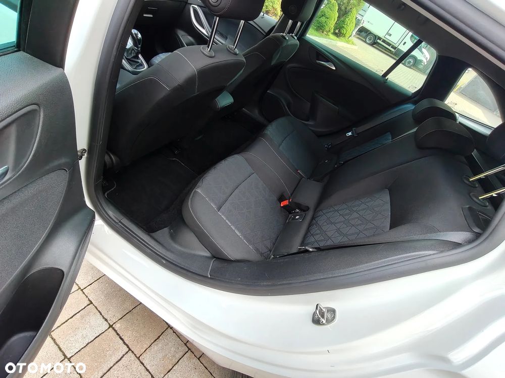 Opel Astra 1.6 D Start/Stop Innovation - 26
