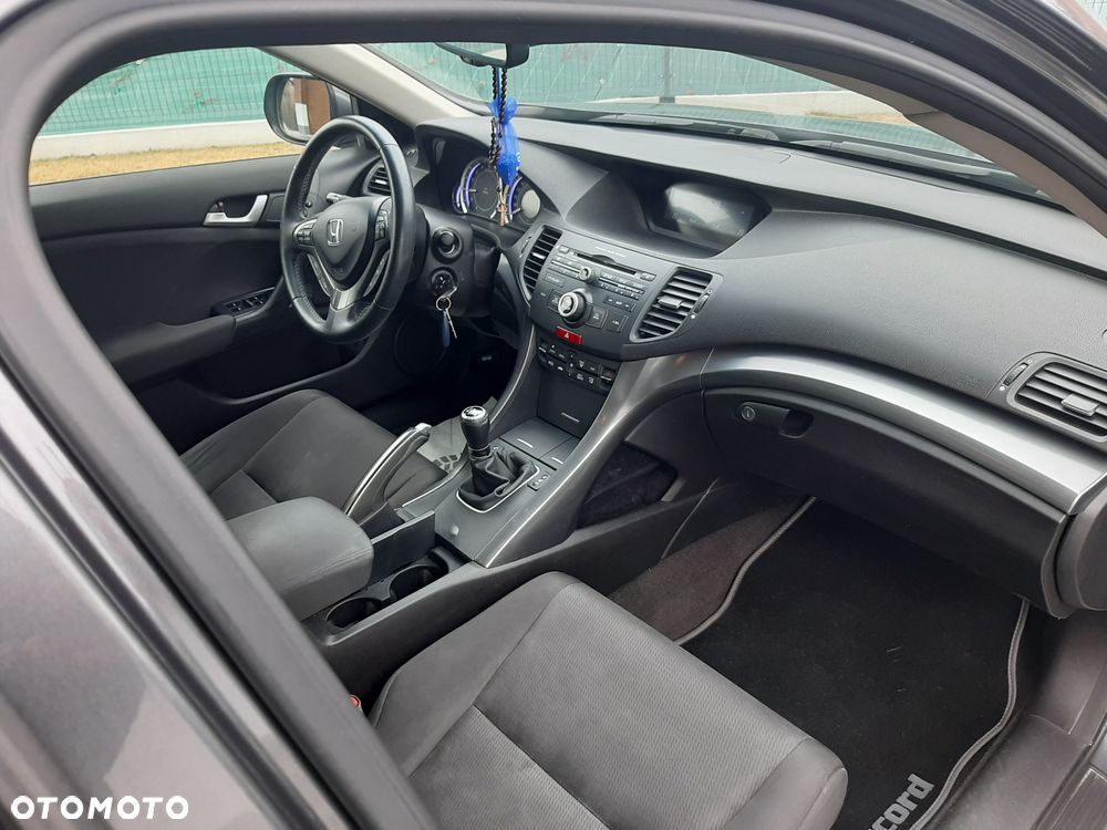 Honda Accord 2.0 Lifestyle - 26