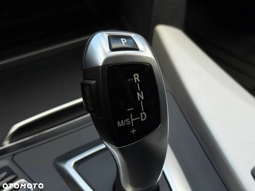 BMW Seria 3 318d - 21