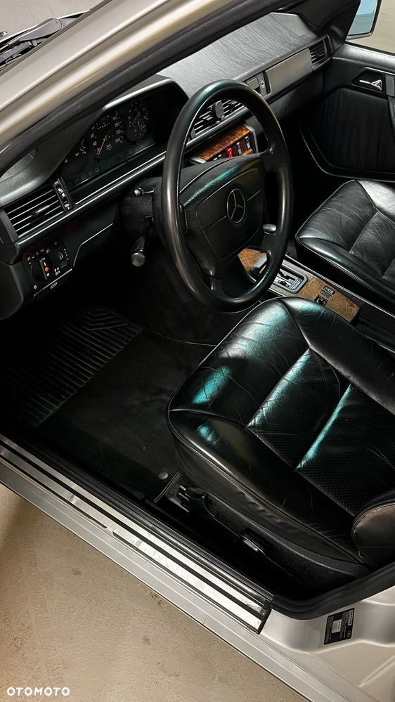 Mercedes-Benz W124 (1984-1993) - 16