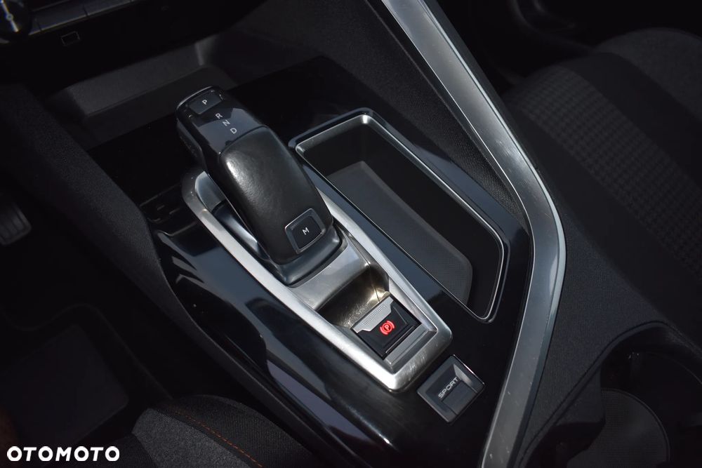 Peugeot 3008 1.2 PureTech Active - 28