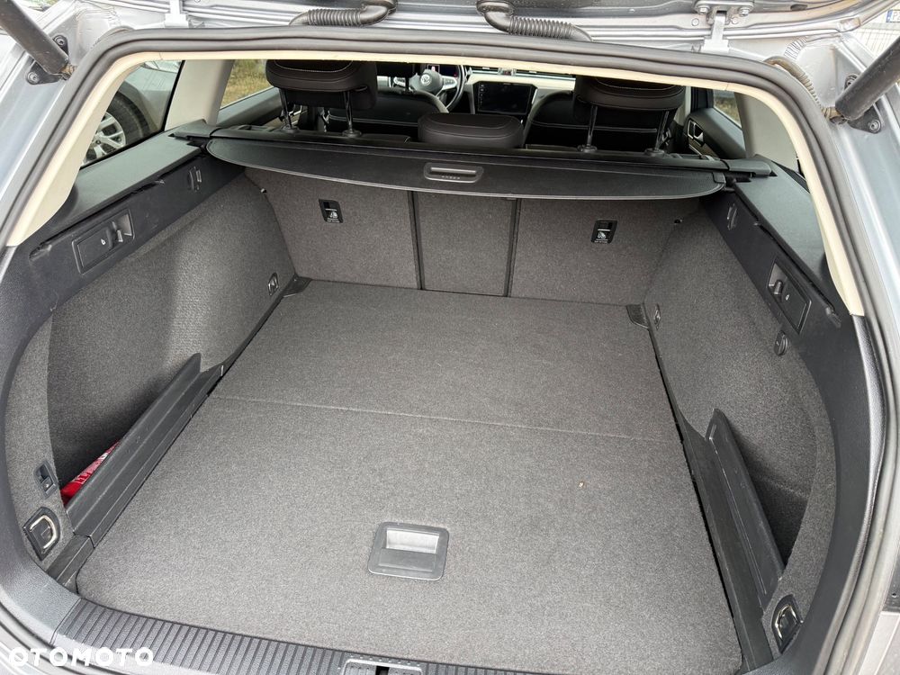 Volkswagen Passat 2.0 TDI (BlueMotion Technology) DSG Highline - 23