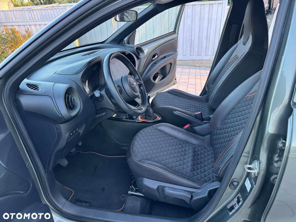 Toyota Aygo X 1.0 VVT-i Selection - 12