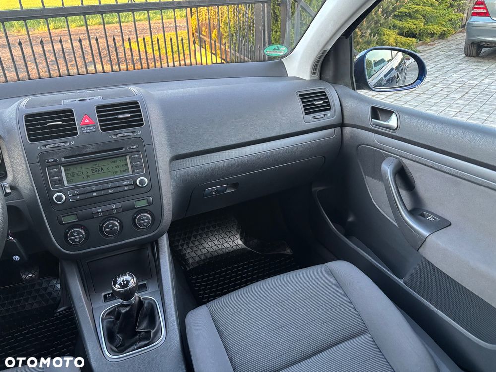 Volkswagen Golf 1.6 Basis - 27