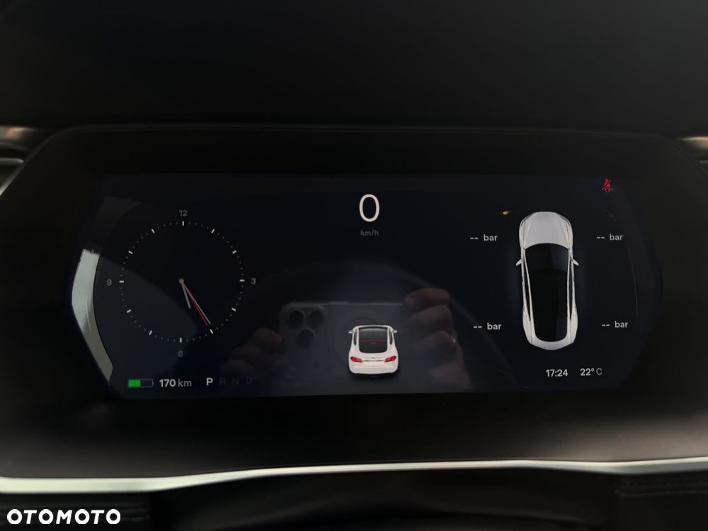 Tesla Model S - 30