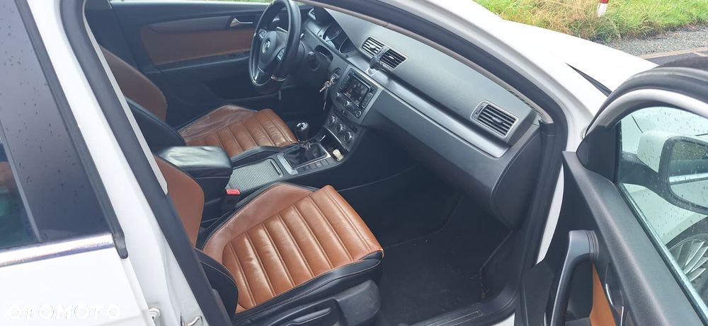 Volkswagen Passat 2.0 TDI Highline - 5