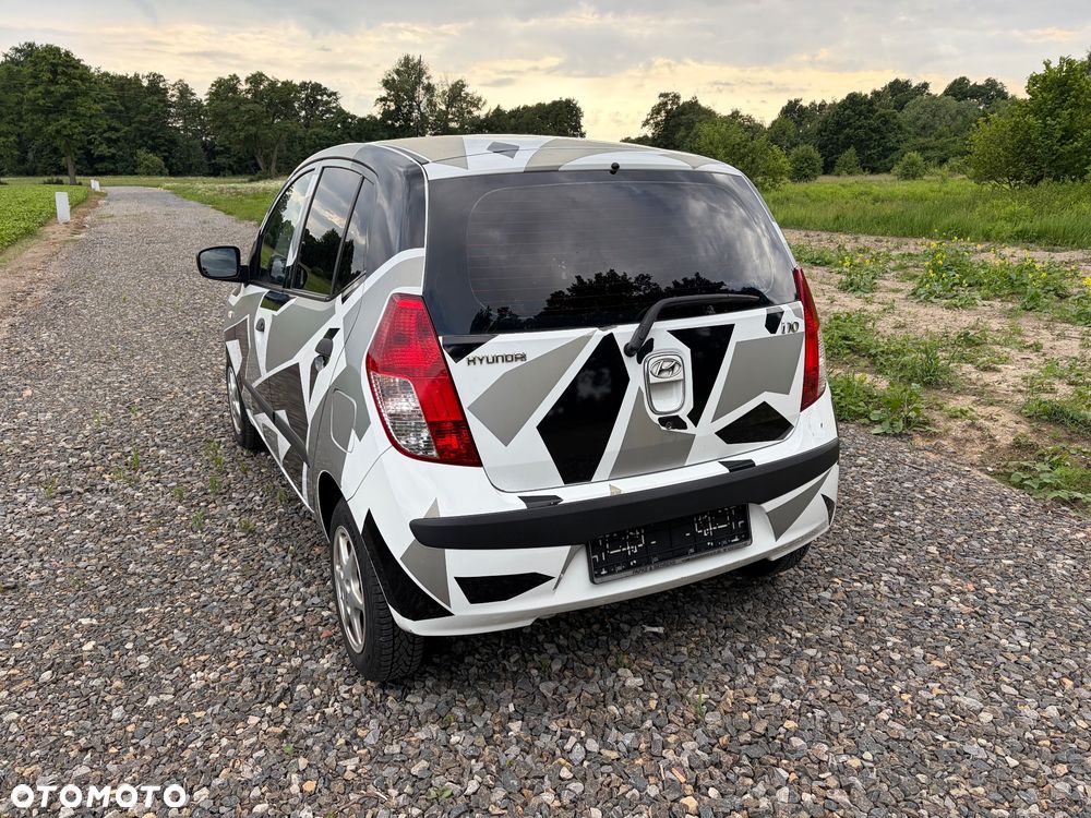 Hyundai i10 - 11