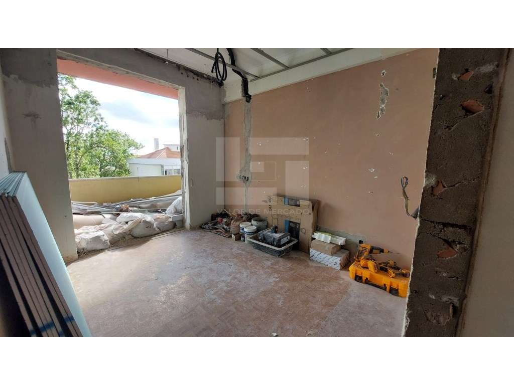 Apartamento T3 EM REMODELAÇÃO, 3º andar, Rua Engenheiro Nobre Guedes - Grande imagem: 5/33