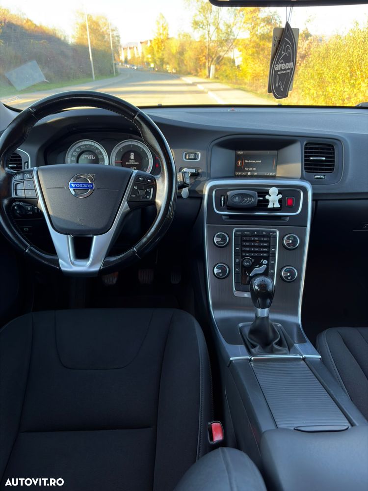 VOLVO V60 2011 — imagine 8