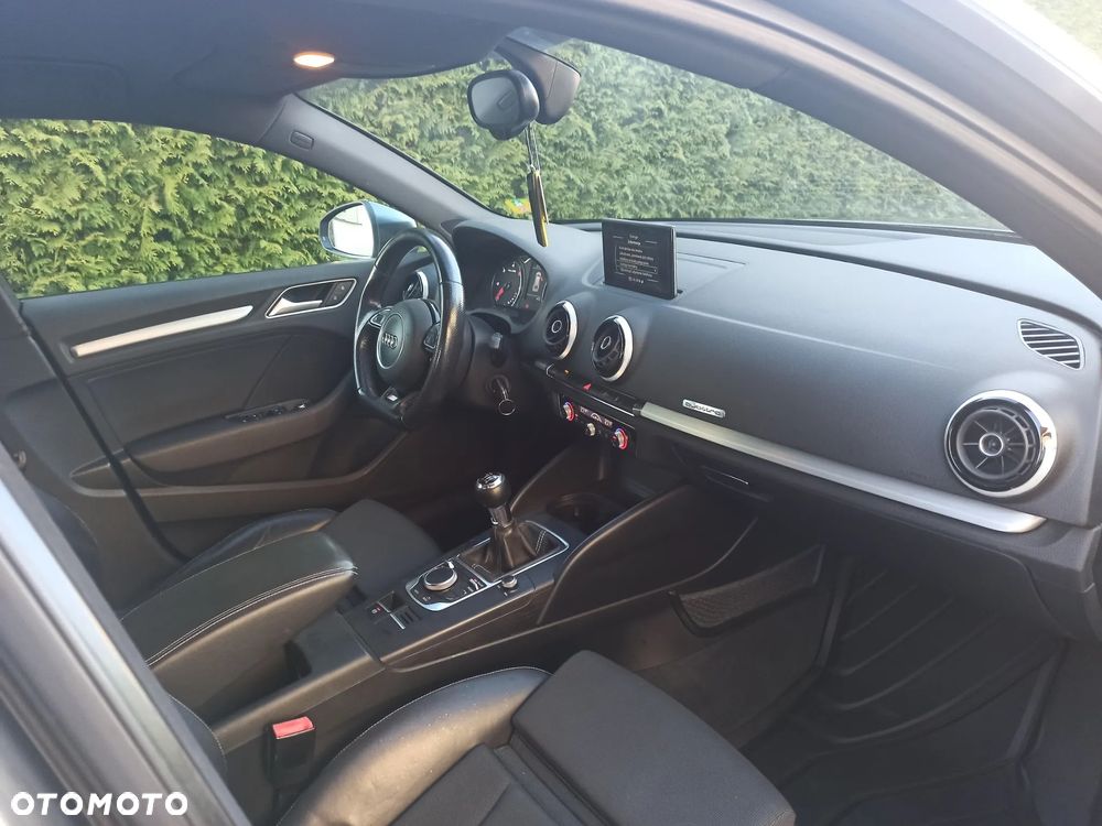 Audi A3 Sportback 2.0 TDI (clean diesel) quattro S line Sportpaket - 8