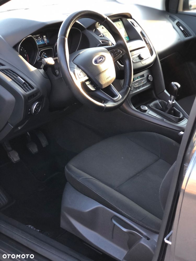 Ford Focus 1.5 EcoBlue STart-Stopp-System TITANIUM X - 22