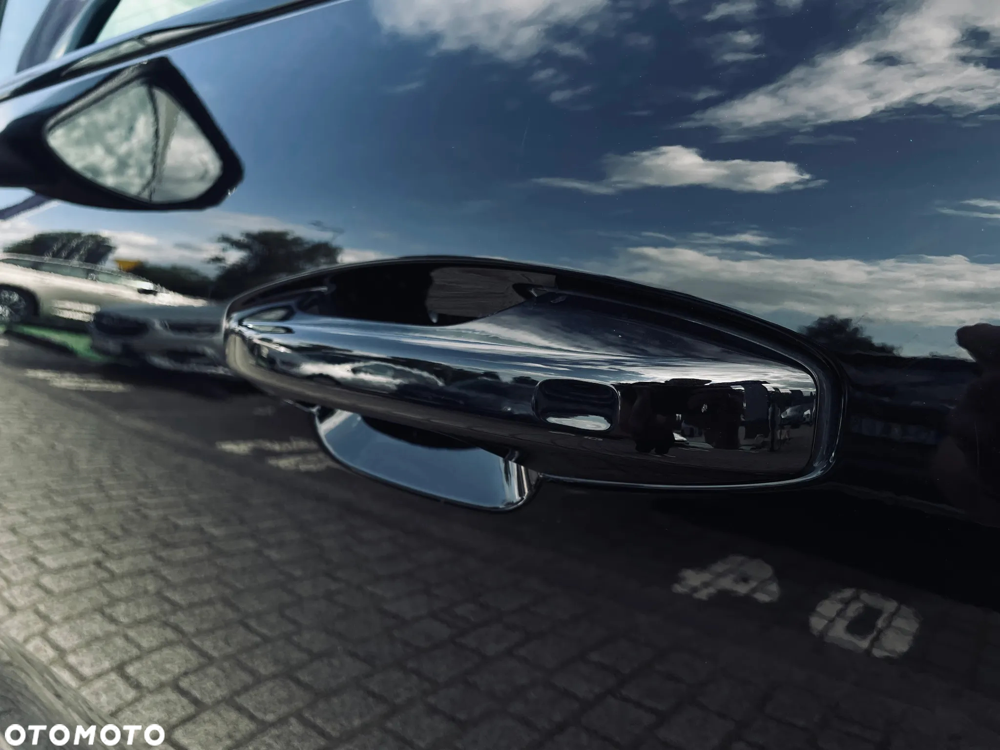 Volvo XC 40 B4 Plus Dark - 8