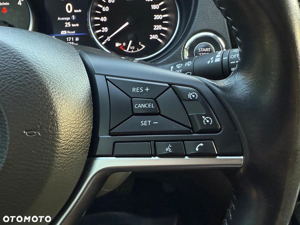 Nissan Qashqai 1.7 dCi Xtronic ALL-MODE 4x4i TEKNA - 25