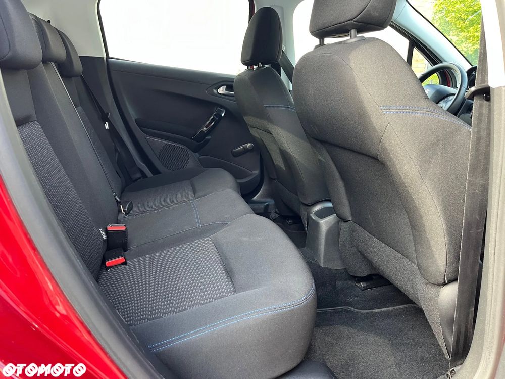 Peugeot 208 82 PureTech Style - 16