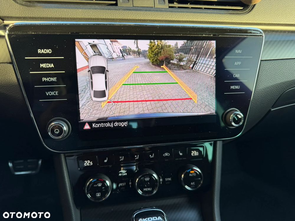 Skoda Superb 2.0 TDI SCR Sportline DSG - 16