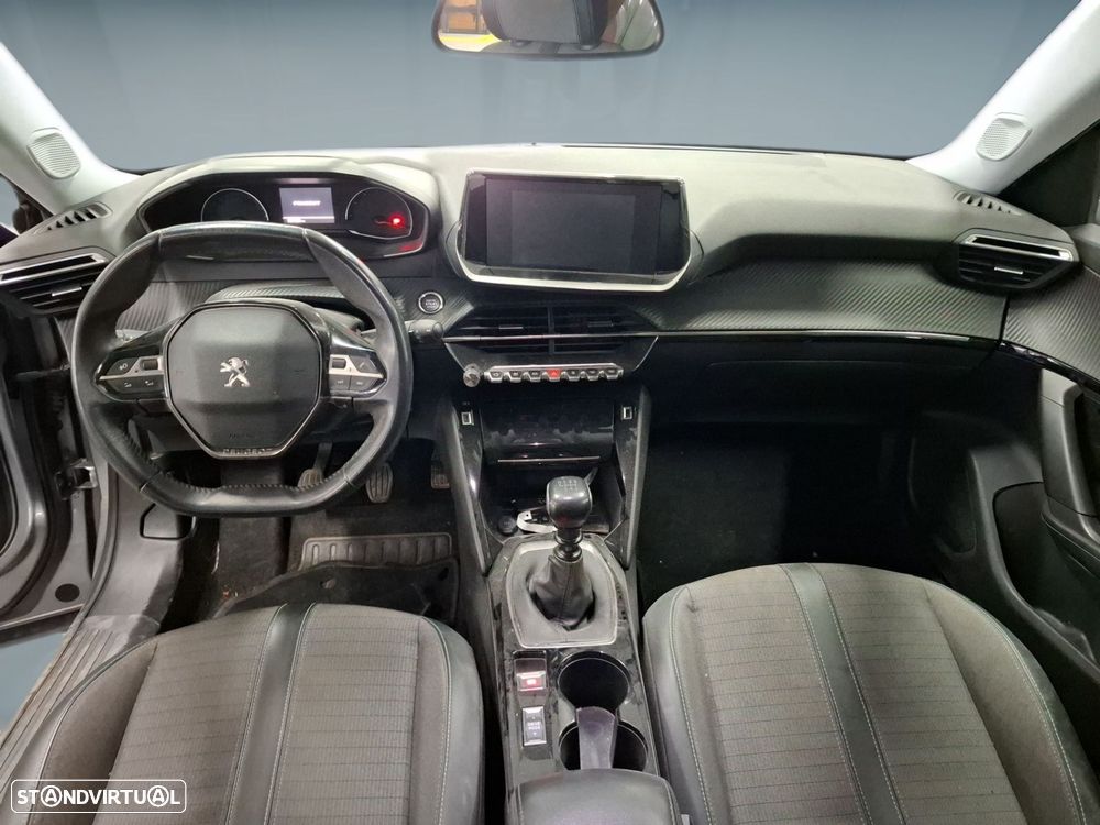 Peugeot 2008 1.2 PureTech Allure - 12