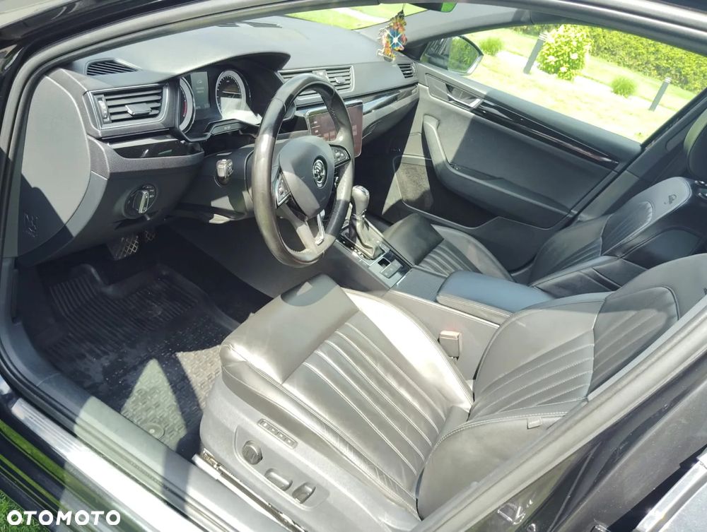 Skoda Superb 2.0 TDI L&K DSG - 8